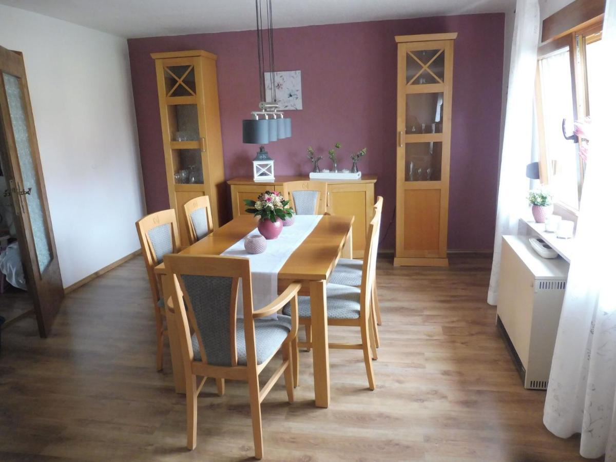 Spacious Apartment in Pracht near Forest Exterior foto